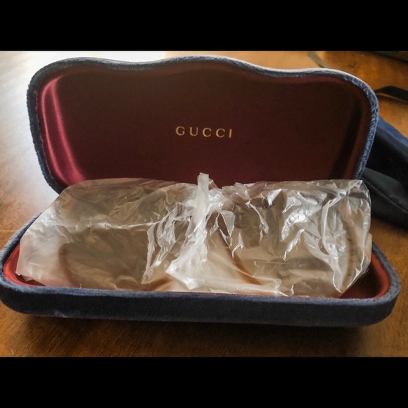 NEW Gucci Round Sunglasses in Blonde Havana main image 6